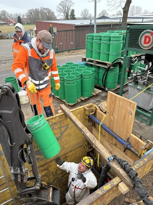 © Sanierungstechnik Dommel GmbH / Privat/Non-kommerziell Mitarbeiter der Sanierungstechnik Dommel GmbH im Kanal